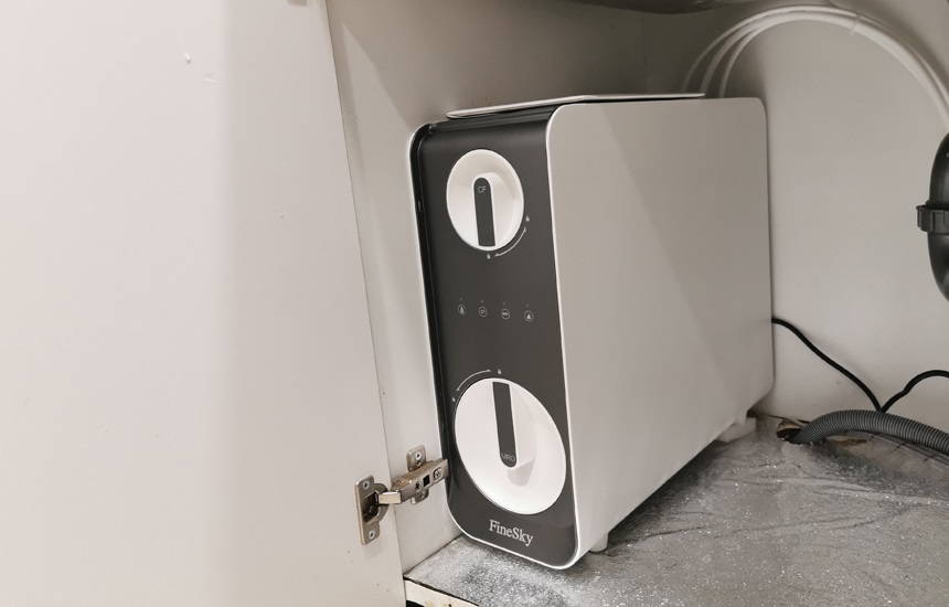 深圳龍崗區客戶-安裝RO反滲透凈水器與直飲機+前置過濾器(圖2) 222 (2).jpg